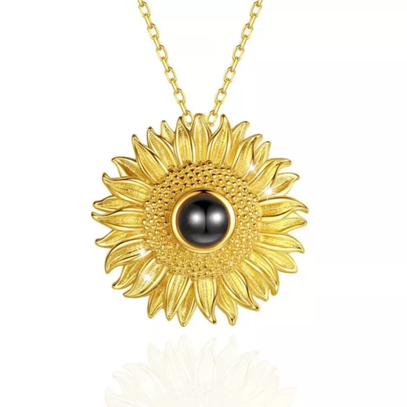 I LOVE❤️YOU 100 language Projection Sunflower Necklace - Picture 5 of 6